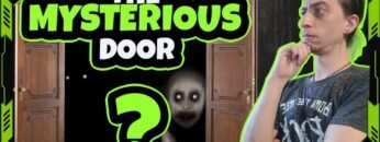 🟩TERRIFYING HORROR GAME [The Mysterious Door]